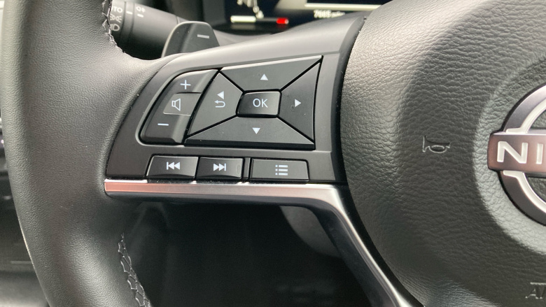 Nissan Juke 1.0 DiG-T N-Connecta 5dr DCT Petrol Hatchback